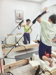 -小黑裙瑜伽·普拉提