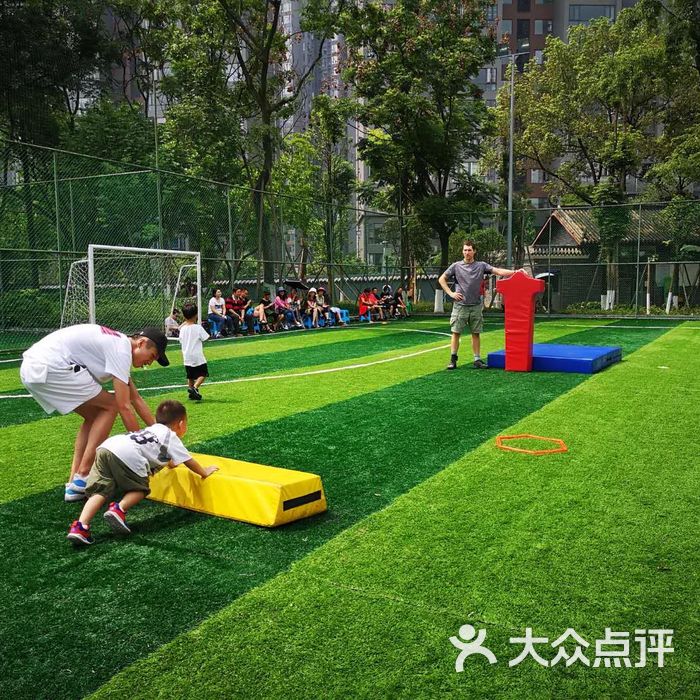 lions利恩少儿运动俱乐部