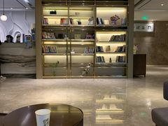 -杭州西湖湖滨银泰亚朵酒店