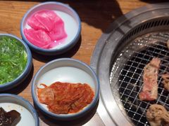 -明洞阿姨·韩式酱蟹烤肉·创意料理(三元桥店)