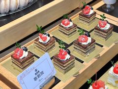 -雍容荟帝王蟹活龙虾展台自助(IFS黑金店)