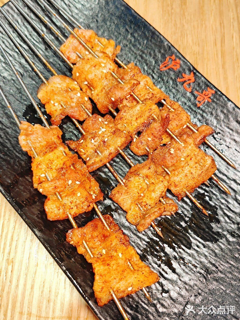 沪九哥风靡上海！小龙虾烧烤皆是招牌！