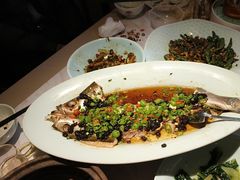 -荷花亭·湖北融合菜(中商广场店)
