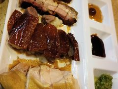 烧味四拼-明腾壹间茶餐厅(新都会花园广场店)