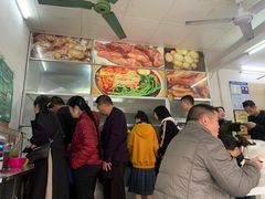 大堂-凤张螺蛳粉·爽口粉(跃进路总店)