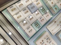 -周大福CHOW TAI FOOK(领展购物广场店)