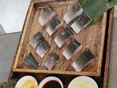 -围炉肉舍•炭烤活鳗•丹东海鲜烤肉(步行街店)