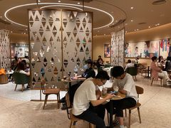 大堂-星巴克臻选(广州太古汇店)
