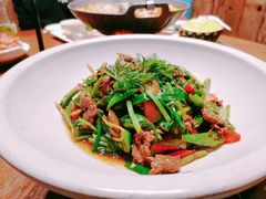 -老滇山寨•云南特色菜•地方菜•民族风情歌舞表演(金碧店)