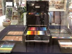 -诚品(信义店)