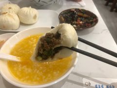 -李与白包子铺(桐梓林店)