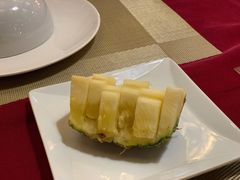 菠萝-Daddy Nimman Chiang Mai