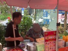 -詹爷爷乌节路街头冰淇淋