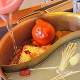 小熊锅底太可爱啦，麻辣鲜香这谁顶得住！