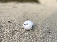 -东方双鹰高尔夫俱乐部-西北1门地上停车场