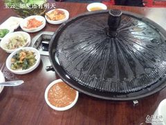 靠盆和小菜-郑阿姨的家·이모네·韩料&烤肉(武川路店)