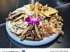 -野菌皇海景野生菌火锅(滨海大道店)