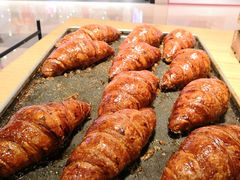焦糖牛角酥-PAPER STONE BAKERY(天汇广场店)