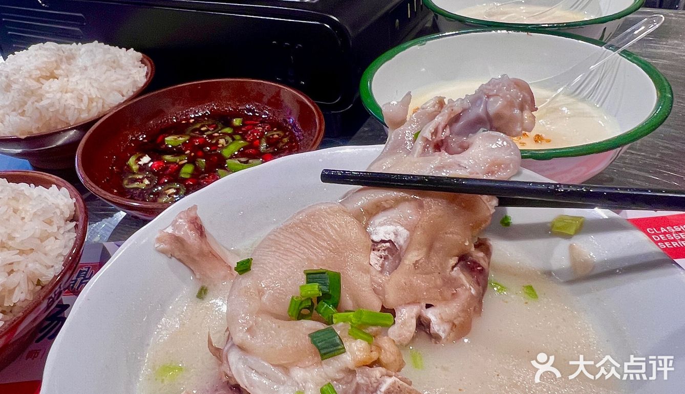 在东莞！就要吃不起眼的小破店。。。