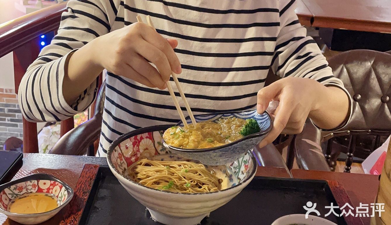 魔都美食探店～庄氏隆兴-蟹粉面道