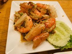 -J Daeng Seafood