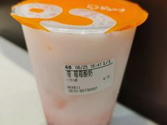 莓莓酸奶-CoCo都可(宝龙广场店)