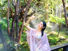 -Chom Cafe and Restaurant