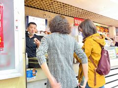 等位区-红鼻子桂林米粉(金唐新光界店)