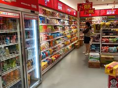 -赵一鸣零食(江苏南京福园街店)
