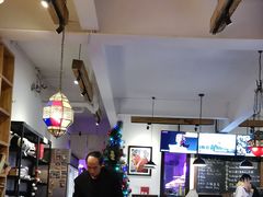 -拖板鞋咖啡旅行酒店(春熙路地铁站店)