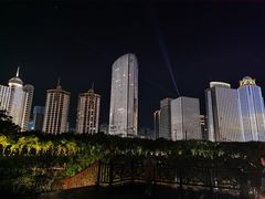 -万绿园
