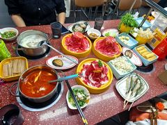-四囍码头海鲜烧烤自助火锅(外滩南京东路悦荟广场店)