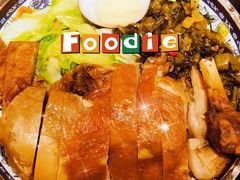 -潮汕三宝鲜牛肉火锅