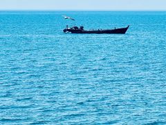 -银沙滩浴场