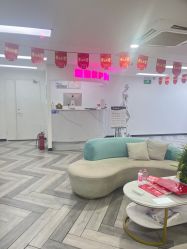 -米娜护肤造型