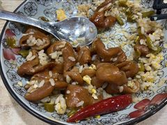酸缸豆大肠炒饭-老头爱马仕酸豇豆炒饭(丰富路店)