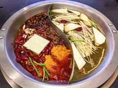 -沸炉重庆老火锅(军事博物馆店)