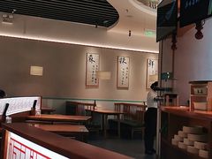 -诚铭记·虾仁汤包·成都小吃(融创店)