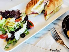 -Bracket Coffee(银河SOHO店)