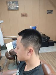 -纯剪男士理发馆·烫染专业店
