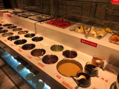 自助调料区-前门后头老北京铜锅涮肉·京味菜·烤鸭(伊藤洋华堂店)