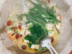 -姚记抚仙湖石锅鱼庄