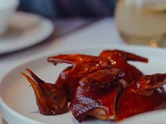 玻璃皮润烧乳鸽-北京厨房(西安SKP店)