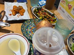 -洱火云南酸菜牛肉火锅(石景山当代商城店)