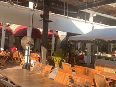 露天位-香港赛马会双鱼河会所