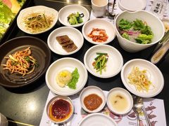 餐前小菜-韩屋韩国料理(天山路店)