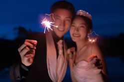 -喜爱高定婚纱摄影
