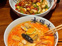 -李犟大爆鳝面·手工蟹黄包(湖滨西湖店)