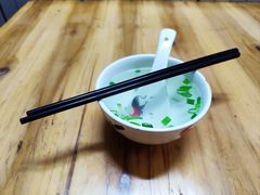 -罗家杏传统特色海南粉(人民西路总店)