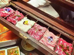 -左庭右院鲜牛肉火锅黑金店(陆家嘴中心店)